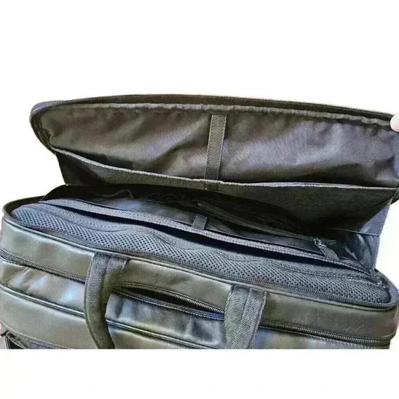Hartmann Black Leather Expandable 3 Pocket Zip‎ Briefcase Shoulder Travel MINT - Picture 10 of 16